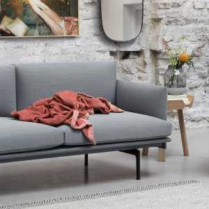 Muuto - Outline Sofa 2-Sitzer, schwarz Refine Leather / verkehrsschwarz (RAL 9017) (EU)