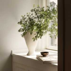 ferm LIVING - Fountain Vase, off-white