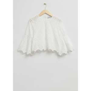 & Other Stories Broderie-Anglaise-Bluse mit ausgestellten Ärmeln Weiß, Blusen in Größe 36. Farbe: White