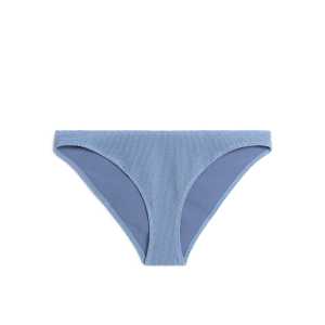 Arket Crinkle-Bikinihose mit niedrigem Bund Blau, Bikini-Unterteil in Größe 38. Farbe: Blue