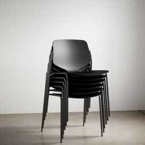 Mater - Nova Sea Stuhl mit Sitzpolster, schwarz