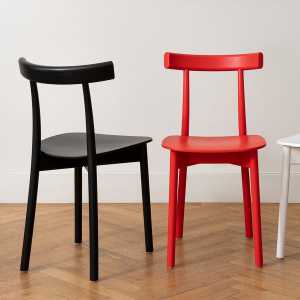 NINE - Skinny Wooden Chair, rot (RAL 3020)