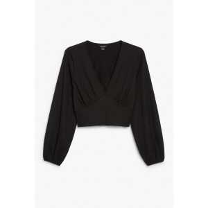 Monki Bluse mit tiefem V-Ausschnitt Schwarz, Blusen in Größe XXS. Farbe: Black