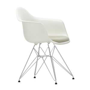Vitra - Eames Plastic Armchair DAR mit Sitzpolster, verchromt / weiß (Filzgleiter basic dark)