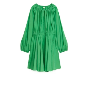 Arket Lyocell-Kleid in A-Linie Grün, Alltagskleider Größe 42. Farbe: Green