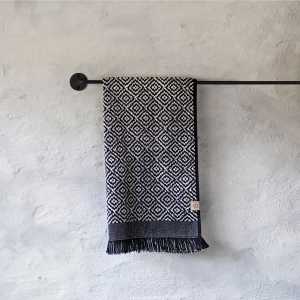 Mette Ditmer - Morocco Badetuch 70 x 140 cm, schwarz / grau
