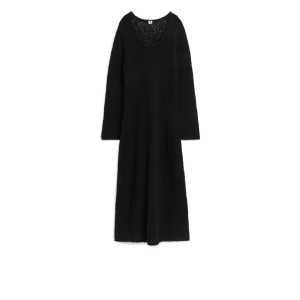 Arket Maxi-Kleid aus Bouclé Schwarz, Alltagskleider in Größe S. Farbe: Black