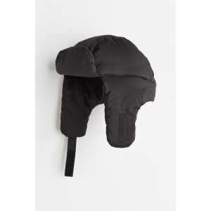 H&M Wattierte Mütze mit Ohrenklappen Schwarz, Hut in Größe 128/146. Farbe: Black