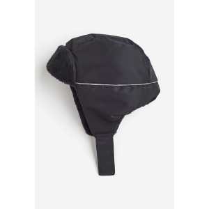 H&M Wasserabweisende Ohrenklappenmütze Schwarz, Mützen in Größe 92/116. Farbe: Black