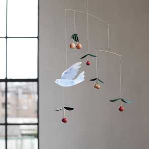 Flensted Mobiles - Cherry Dreams Mobile, Messing / Holz, mehrfarbig