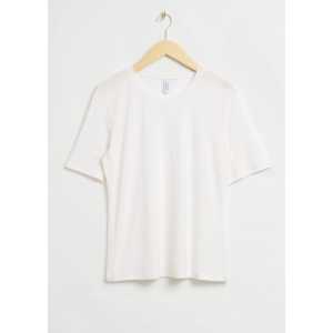 & Other Stories Lockeres T-Shirt mit Rundhalsausschnitt Cremefarben in Größe S. Farbe: Cream