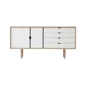 Andersen Furniture - S6 Sideboard, Eiche geseift / Fronten alpino (weiß)