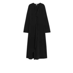 Arket Kleid mit V-Ausschnitt und Twist-Detail Schwarz, Alltagskleider in Größe M. Farbe: Black