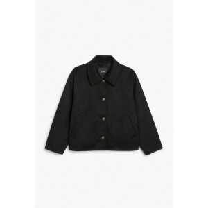 Monki Schwarze Jacke mit Hemdkragen und Knöpfen Schwarz, Jacken in Größe L. Farbe: Black