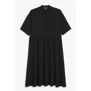 Monki Schwarzes Kleid mit Gandpa-Kragen Schwarz, Alltagskleider in Größe XL. Farbe: Black
