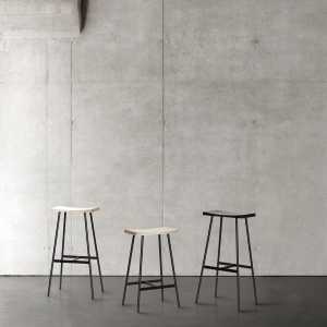 Andersen Furniture - HC2 Barhocker H 65 cm, Eiche schwarz / Stahl schwarz