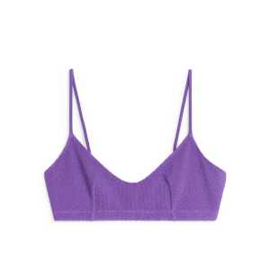 Arket Crinkle-Bikinitop Lila, Bikini-Oberteil in Größe 44. Farbe: Purple