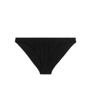 Arket Glänzende Bikinihose mit niedrigem Bund Schwarz, Bikini-Unterteil in Größe 42. Farbe: Black