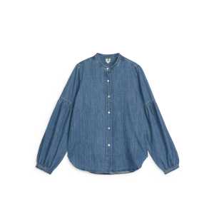 Arket Jeansbluse mit Puffärmeln Blau, Blusen in Größe 32. Farbe: Blue