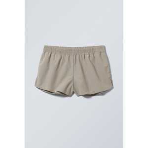 Weekday Sportliche Mini-Shorts aus Nylon Beige in Größe XL