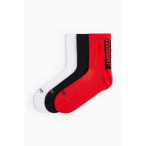 H&M DryMove™ 3er-Pack Socken Rot/Germany, Sportsocken in Größe 40/42. Farbe: Red/germany