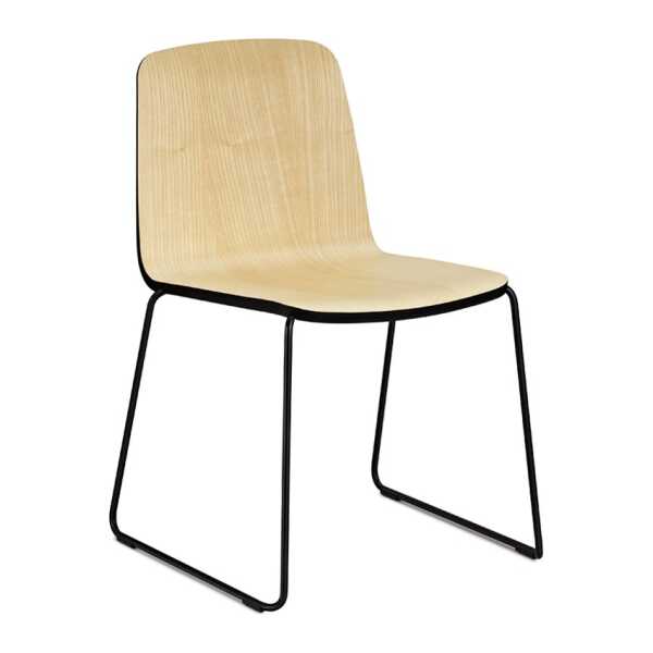 Normann Copenhagen Just Stuhl Esche, Furnier, Schwarze Kante, Schwarzes Metallgestell