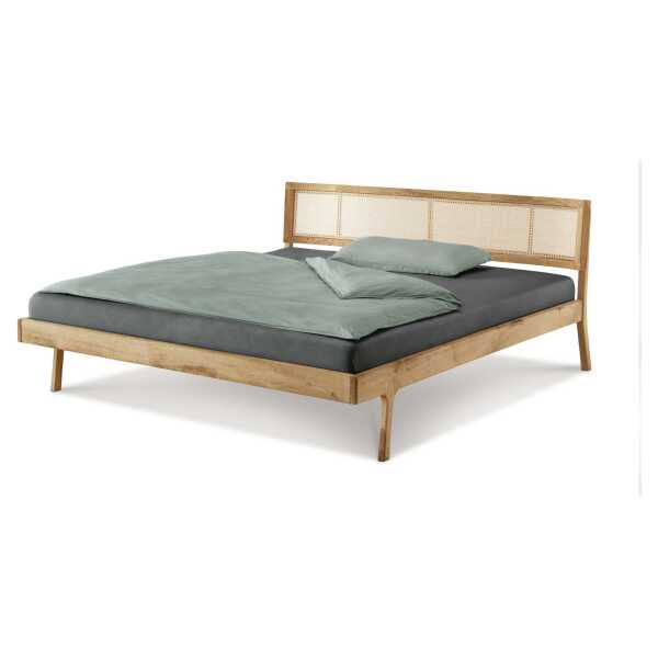 Home affaire Bett Hällevik Doppelbett, Massivholzbett, OTTOs Choice, Massive FSC®-zertifizierte Eiche geölt, Kopfteil mit Wiener Geflecht
