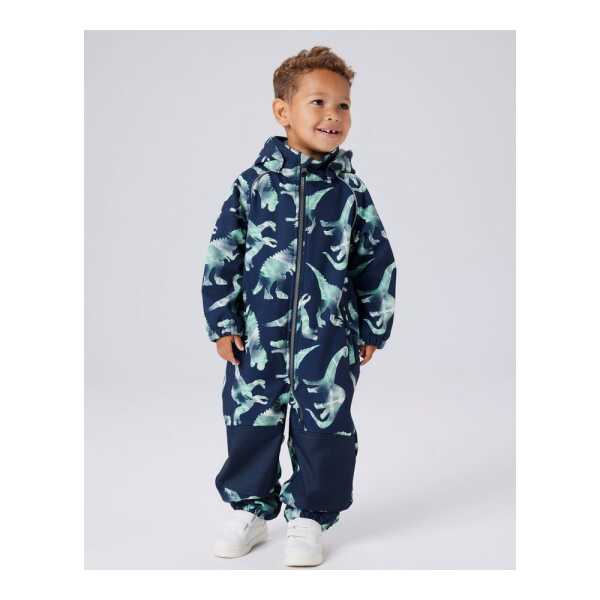 Name It Overall NMMALFA08 SOFTSHELL SUIT AOP 1FO NOOS mit dekorativen und reflektierenden Details