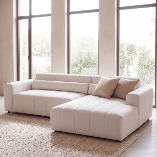 Ecksofa mit Schlaffunktion rechts, 3/4-Sitzer, aus beigefarbenem Polyestergewebe – 290 cm